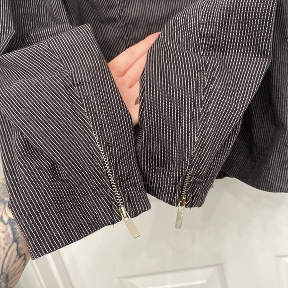 𝅺Jones New York Women’s Signature Fitted Pinstriped Jacket Medium - Picture 7 of 11